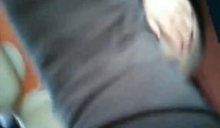 对白搞笑淫荡骚男路边搭讪与老公打架被丢到大马路上
