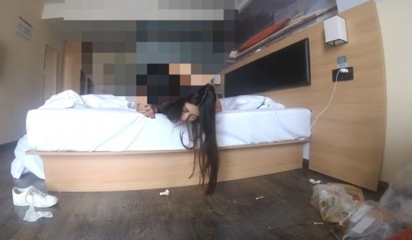 气质正妹吸吸吐~吸吸吐~ 口口到一半发现被偷录：