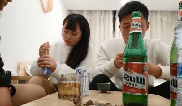 换妻游戏 酒后床上后入猛干
