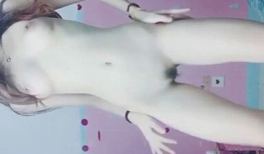 流鼻血推荐魔鬼身材网络红人鹿少女无码制服啪啪自拍