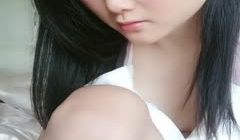 高颜值长相清纯妹子【怡洋小师妹】撩起裙子跳蛋塞逼