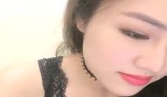 高颜值御姐情趣装吊带丝袜自慰大秀，振动棒抽插道具