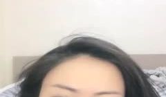 高颜值御姐黑丝高跟鞋诱惑，拨开内裤自摸翘着大屁股