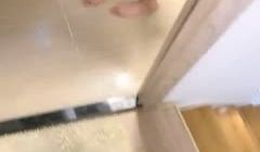 【人间水蜜桃】一男三女翘屁股扭动掰穴，厕所尿尿口
