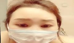 白皙皮肤口罩少妇浴室洗澡秀大奶子非常诱人小露操操