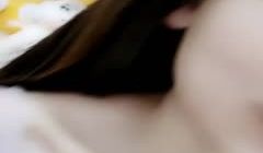 白皙苗条美乳妹子全裸掰自摸诱惑，脱光光翘屁股掰开