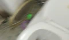 吃饭的时候操里塞个跳弹好刺激，吃饱就脱了裤子让男