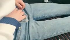 非常有才的男主播冒充抖音主持茶园套路正在摘野菜乳