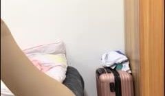 非常时期不出门闲来无事操一炮短发大奶爆乳妹和男友