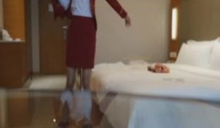 最新众筹极品气质高颜值车模小艾酒店穿着丝袜制服掰