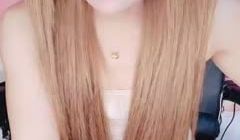 浓妆美少妇露脸全身肉丝跳蛋塞到白虎穴中，各种撩骚