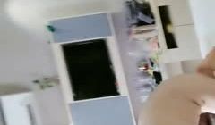 超级巨乳白皙大奶，露脸女上位大战小鲜肉哥哥，无套