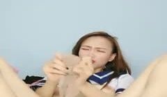 苗条骚女【丝袜控】学生情趣制服黑丝给炮友足交口交