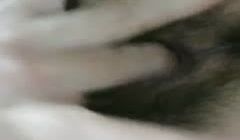 毛毛浓密骚女【销魂宅女】情趣装黑丝诱惑，椅子上自