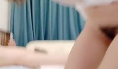 黑丝高跟带个墨镜的极品女模特伺候大哥啪啪，乖巧听