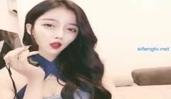 高颜值女神网红模特：拔逼毛，这毛疼死我了，嗷嗷，