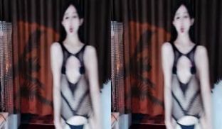 《疯狂抖音》万元定制网易CC颜值热舞主播极品反差