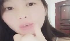 漂亮美女主播直播秀颜值不错身材也好自慰抠穴很是诱