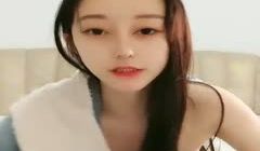 虎牙小热巴高颜值红唇妹子双女自慰啪啪，特写震动棒