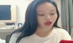 丰满身材坚挺超大巨乳妹子诱惑 露出奶子扭动身体掰