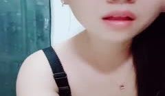 气质白领美少妇下了班一个在家自慰跳蛋自慰刺激，表
