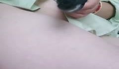 新面孔少妇露脸道具插穴自慰，极品蝴蝶逼还算干净玩