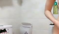 长辫子女友和纹身男友直播做爱，无套啪啪，逼逼特写