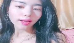 长发新人美少妇露脸吊钟奶子，特写多角度掰穴自慰粉