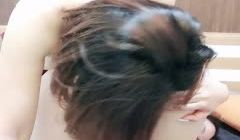 这两个骚逼少妇真骚啊，黑丝情趣全程露脸激情大秀直