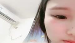 04大胸妹妹全程露脸被小哥干射以后陪狼友发骚，揉