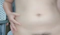 考试结束呆萌小妹露脸镜头前赚外快，拿着新买的跳弹