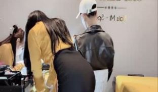 兄弟们还有这种直播频道吗？？？人前露出可真是太棒