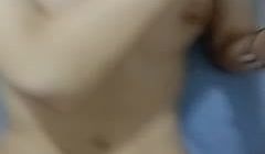 中美混血小姐姐！难得宿舍操 逼！抓屌吸吮口活很棒