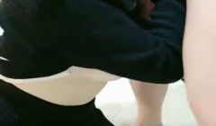 新晋极品美女微笑女孩『教科书式直播』穿制服套裙和