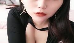 颜值不错白皙皮肤大奶妹子自慰单腿黑丝沙发上跳蛋震