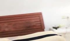 颜值不错短发妹子跳蛋自慰开裆肉丝翘屁股拉扯跳蛋摆