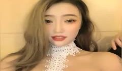 妖艳妹子【人间水蜜桃】和闺蜜一起玩双飞，大黑牛震
