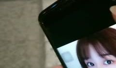 这大哥真猛路边按摩店找个年轻小妹做按摩，享受小技