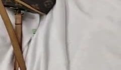 在足疗养生上班的漂亮技师全过程，无套啪啪，国语对