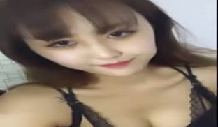 精神恍惚的御姐主播~和砲友来个下午茶性爱时间