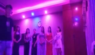 屌哥广东某洗浴会所1000元挑选位大长腿性感美女
