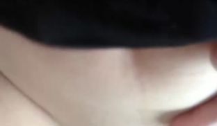 让你爽歪歪，午休把单位的少妇姐姐带回宿舍穿上性感
