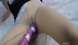 情趣女仆肉丝小骚货在销魂椅上被干到快乐呻吟内射出