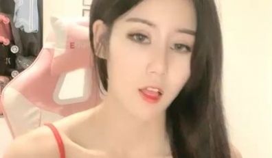 恩熙熙高颜值性感网红妹子情趣装热舞自摸，脱光摆弄
