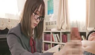 CAWD-339 一分钟也忍不了 后辈女生的痴女