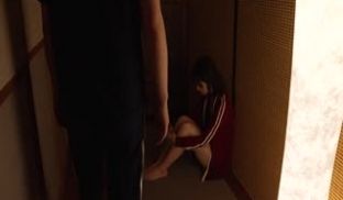 合宿RAPE轮流上 憧憬的田径部女部员被留种 逐