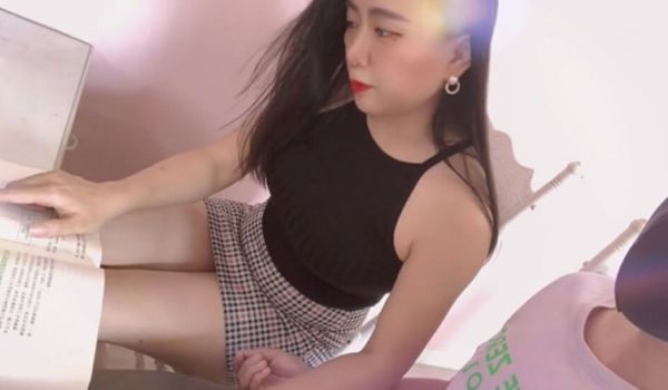 台湾SWAG 巨乳家教老师Daisybaby好淫