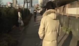 MCSR-343 「要不要在人妻家的客厅做爱？」