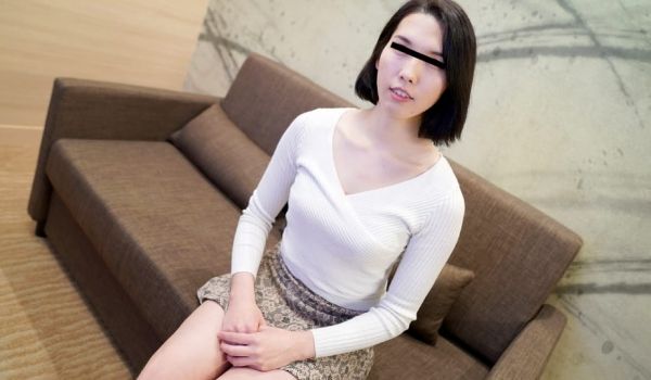 放尿大好きな変态娘