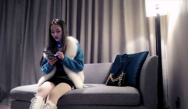 约炮高颜值身材无敌妹子舌吻69一顿抽插